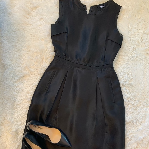 SOLD!🤎Dolce & Gabbana Black Dress - Picture 2 of 15